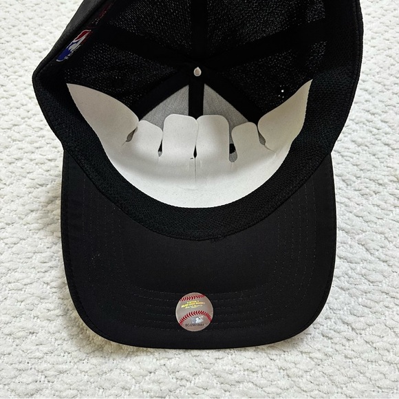 Miami Marlins Baseball Cap Team MLB Black Adjustable Hook Loop Men’s One Size - Picture 5 of 8